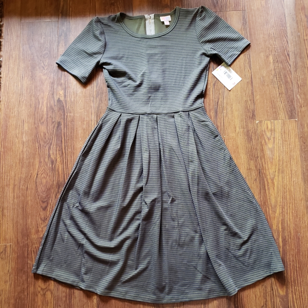 LuLaRoe Amelia Dress